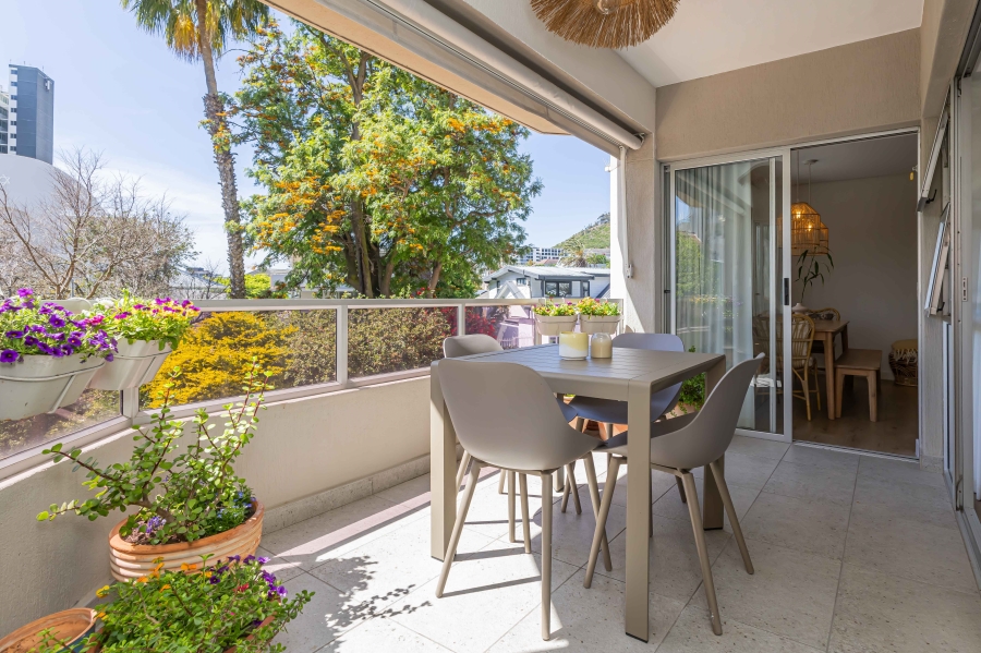 2 Bedroom Property for Sale in Sea Point Western Cape